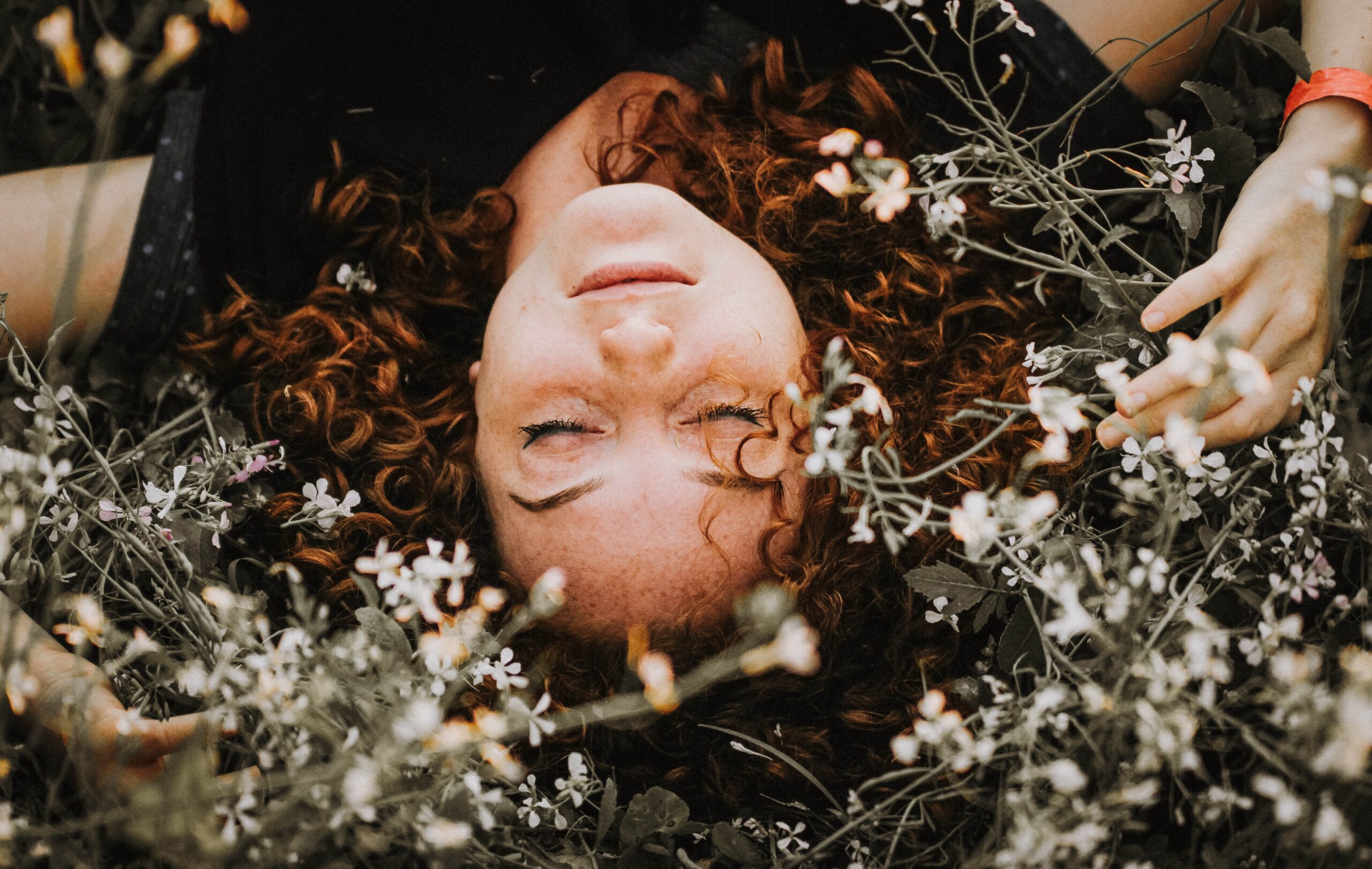 mujer y la naturaleza